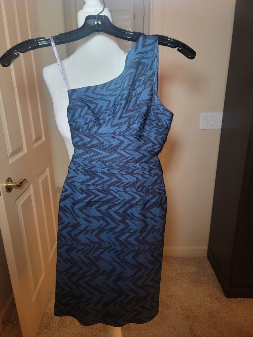 NWT HERVÉ LÉGER BLUE & BLACK ONE-SHOULDER BANDEAU/BANDAGE DRESS SIZE SMALL